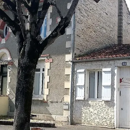 Lägenhet Locations Rives De Seugne - De Gaulle *